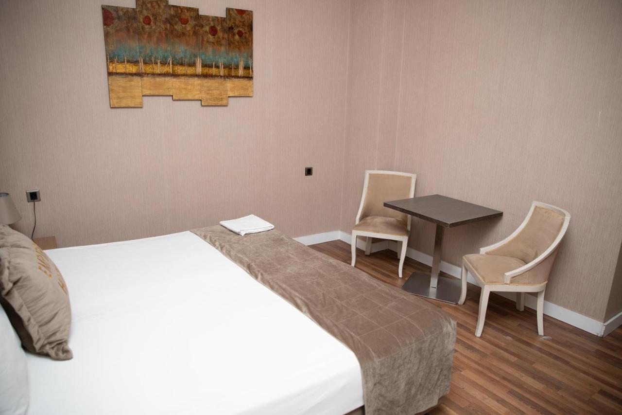 Hotel Empire Business Baku Bagian luar foto